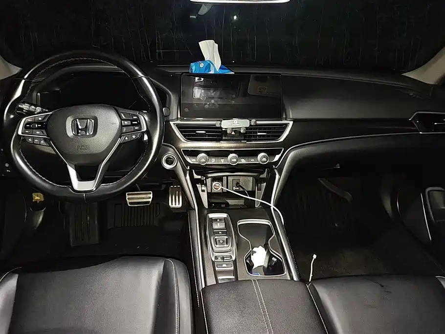 Honda Accord 2022 — фото 12