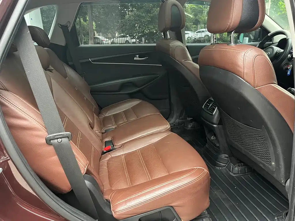 Kia Sorento 2015 — фото 12