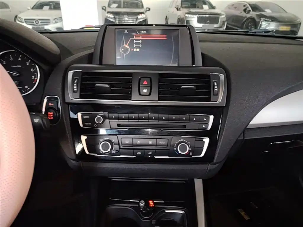 BMW 1 Series 2015 — фото 13