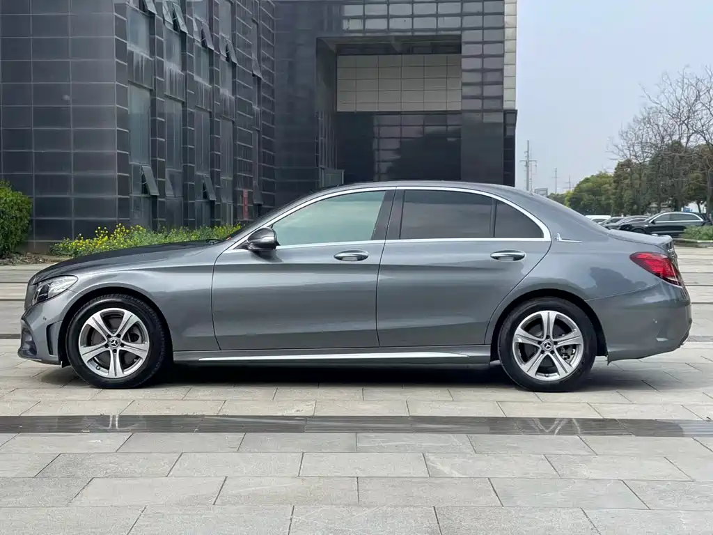 Mercedes-Benz C-Class 2019 — фото 7