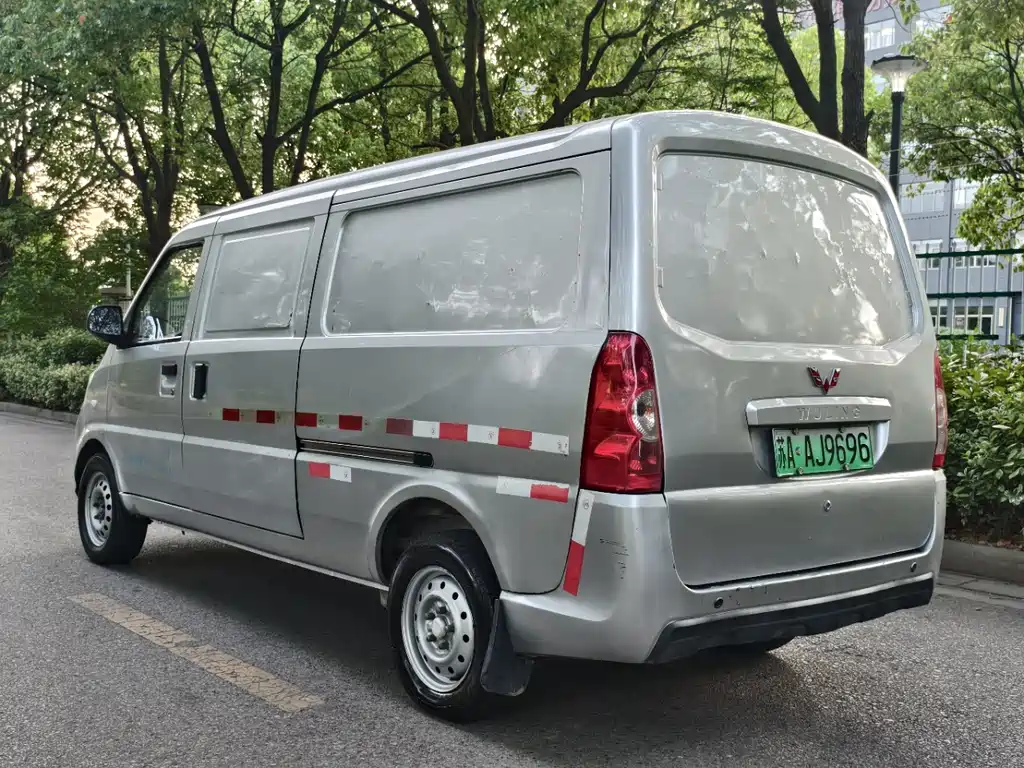 Wuling EV50 2020 — фото 3