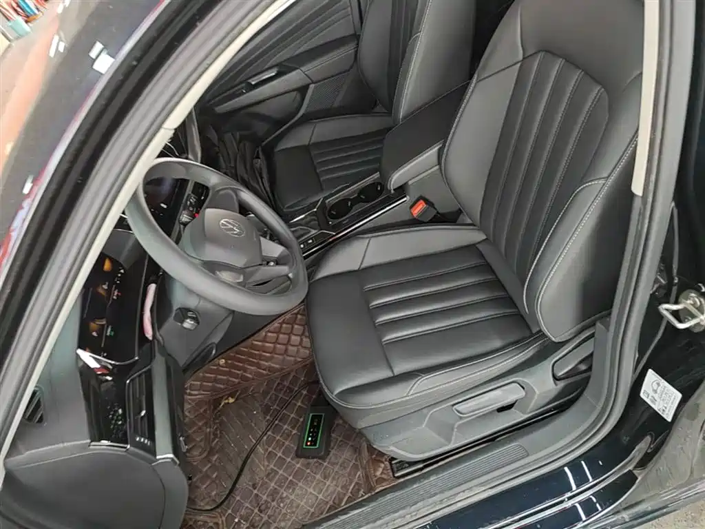 Volkswagen Passat 2022 — фото 15