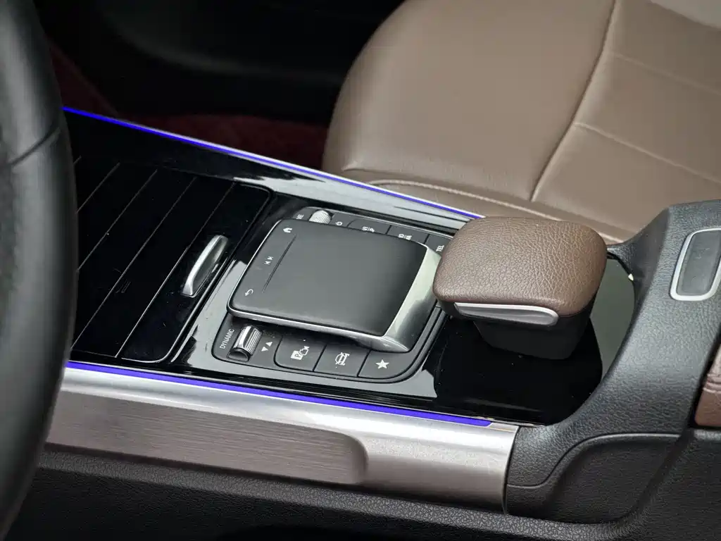 Mercedes-Benz GLB 2023 — фото 12