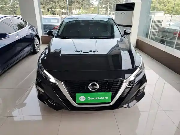 Nissan Teana 2022