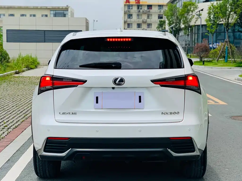 Lexus NX 2020