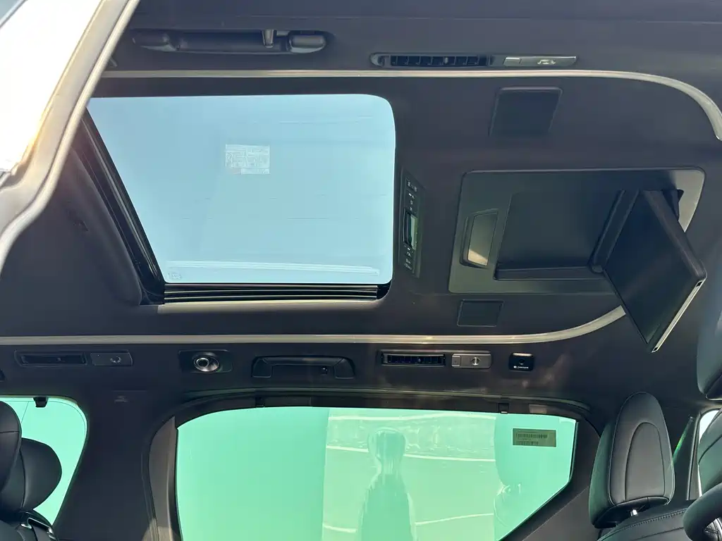 Toyota Vellfire 2022 — фото 20