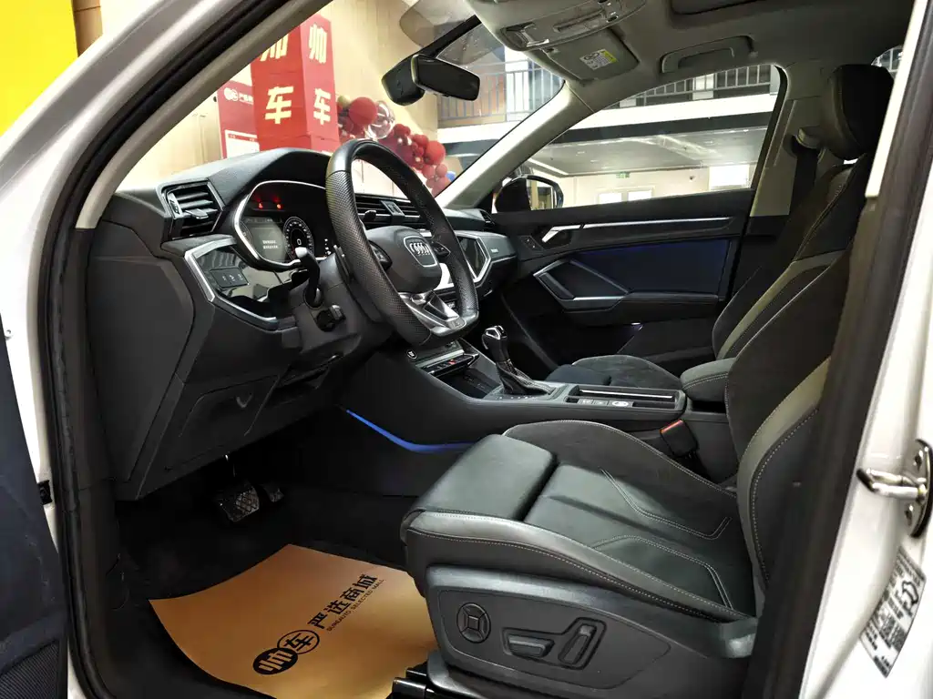 Audi Q3 Sportback 2023 — фото 8