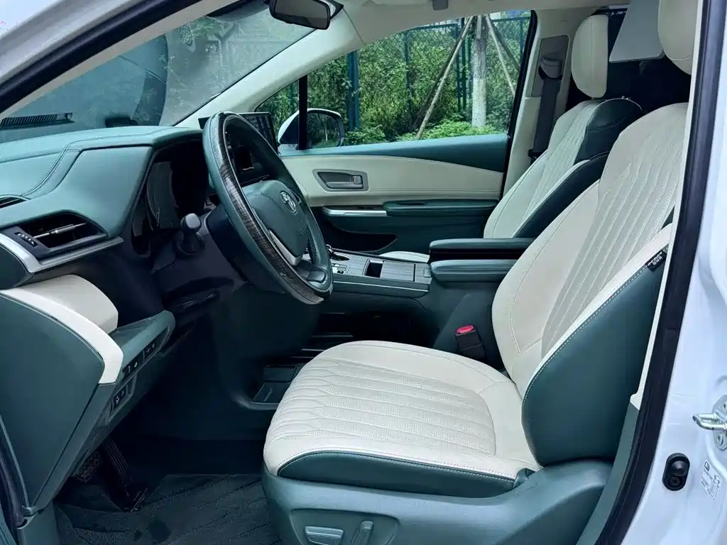 Toyota Sienna 2023