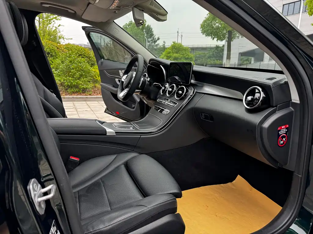 Mercedes-Benz C-Class 2020 — фото 8