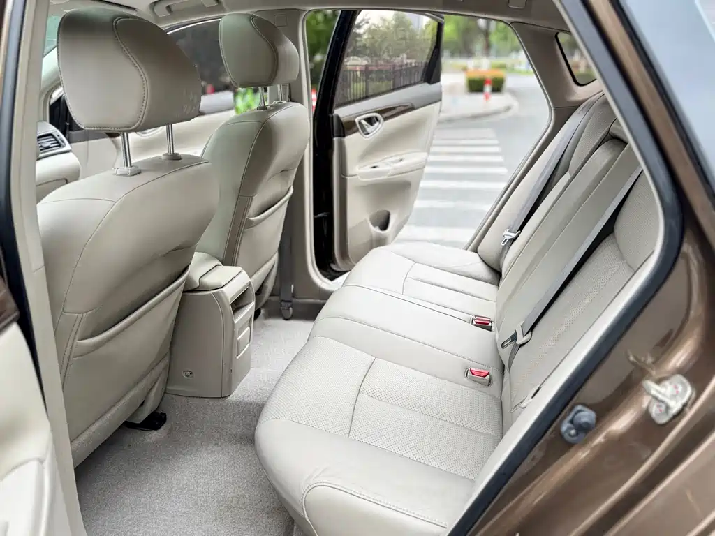 Nissan Sylphy 2013 — фото 9