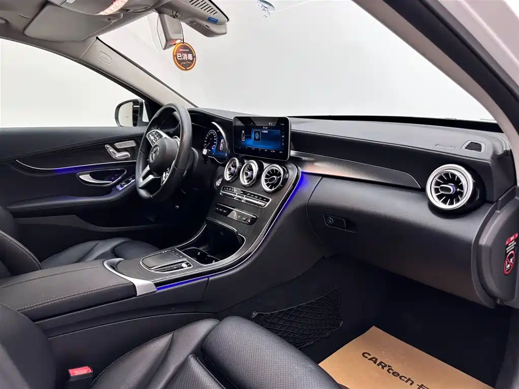 Mercedes-Benz C-Class 2019 — фото 11