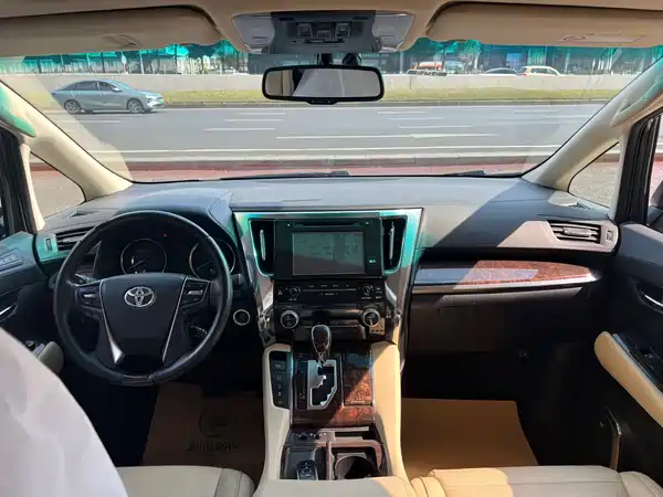 Toyota Alphard 2019