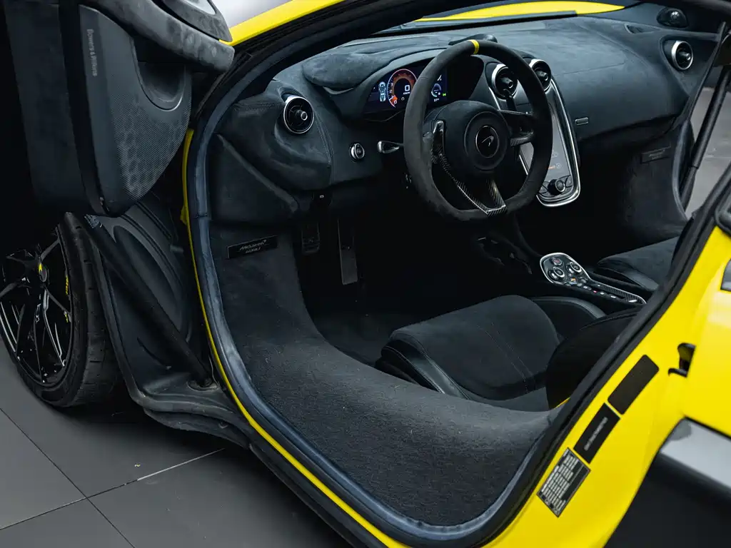 McLaren 600LT 2019 — фото 15