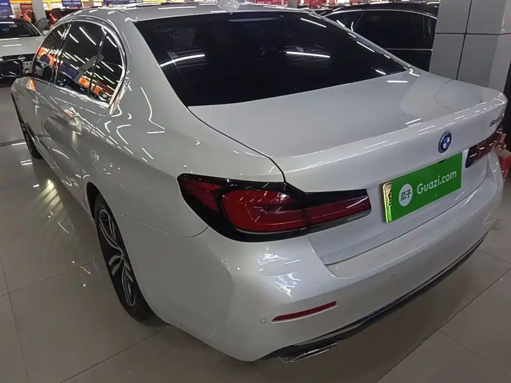 BMW 5 Series New Energy 2022 — фото 5