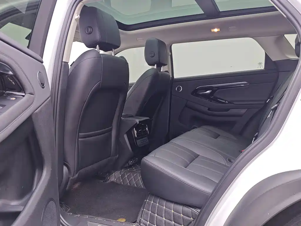 Land Rover Range Rover Evoque 2022 — фото 12