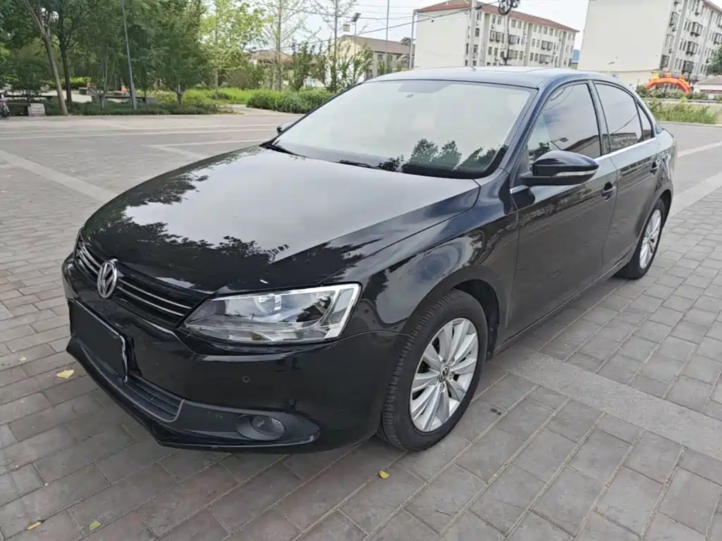 Volkswagen Sagitar 2014