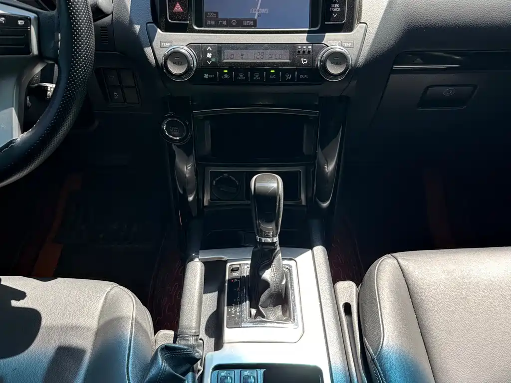 Toyota Prado 2017 — фото 10