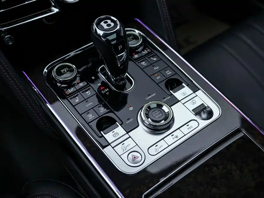 Bentley Flying Spur 2022 — фото 19