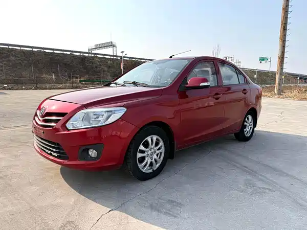 Changan Yuexiang V3 2013