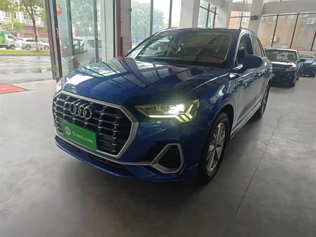 Audi Q3 2020 — фото 2