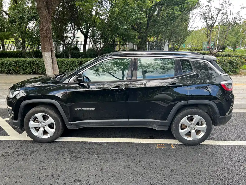 Jeep Compass 2018 — фото 4