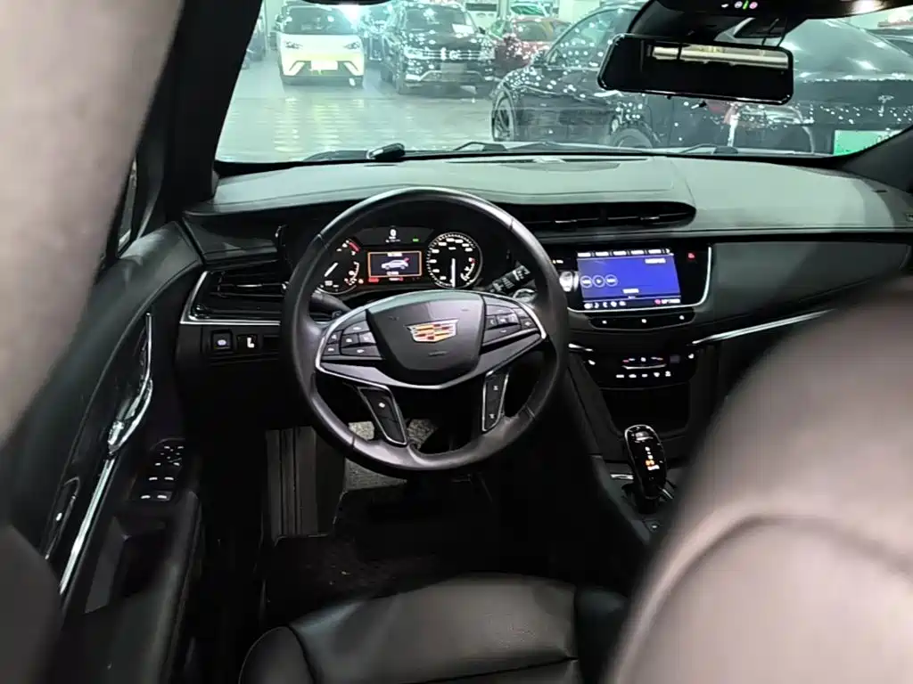 Cadillac XT5 2021 — фото 11
