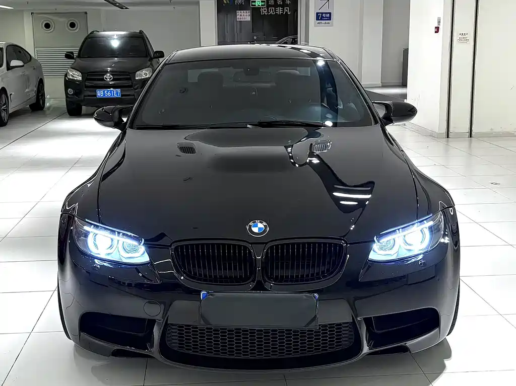BMW M3 2011 — фото 2