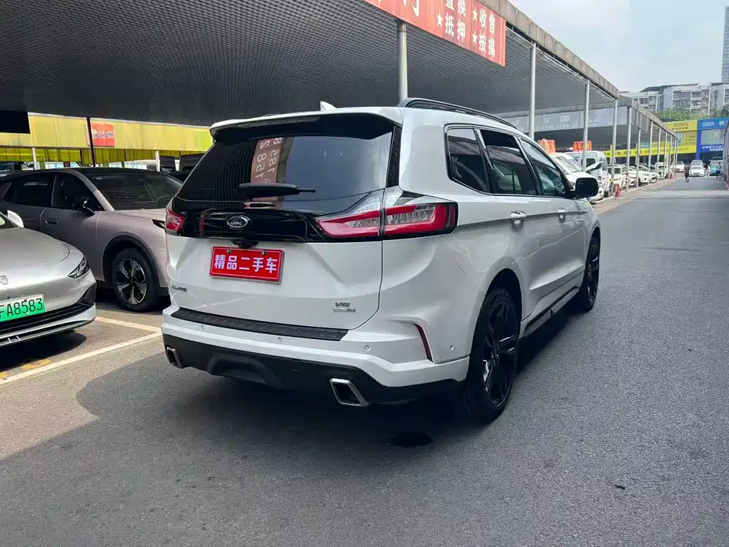 Ford Edge 2020 — фото 18