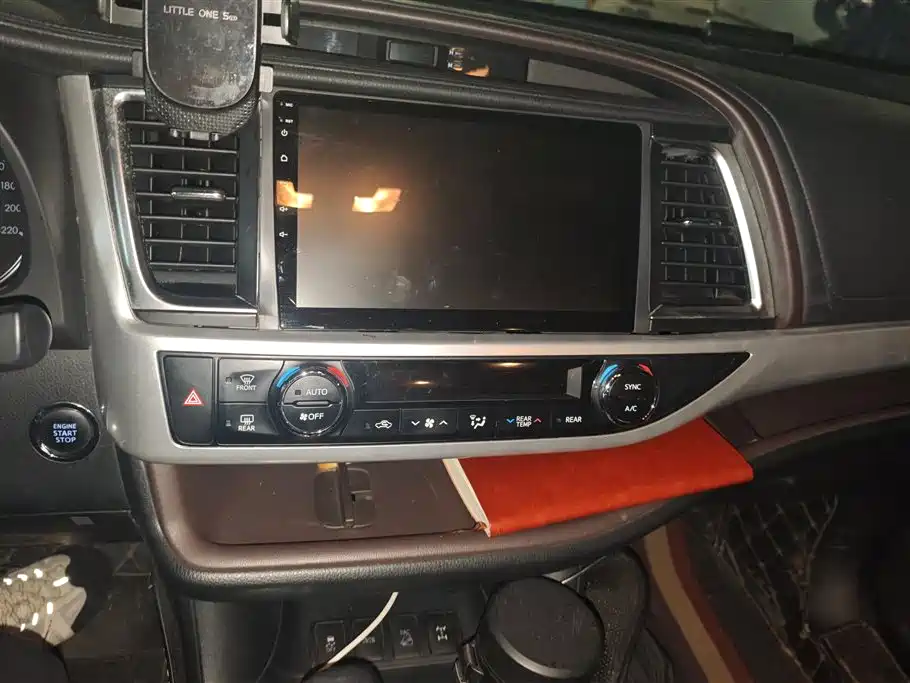 Toyota Highlander 2020 — фото 13