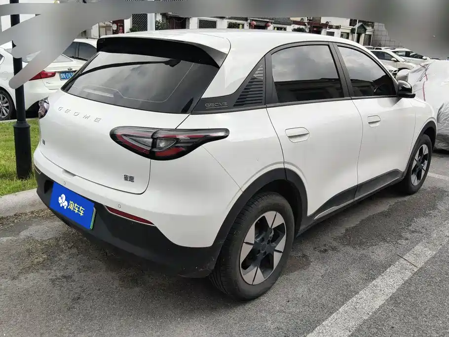 Geely Galaxy Starwish 2024 — фото 3