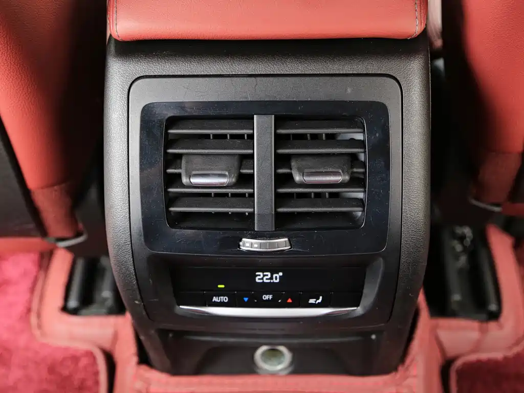 BMW X4 2019 — фото 16