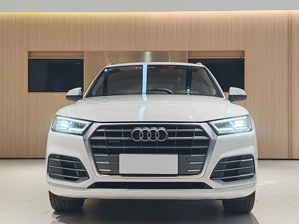 Audi Q5L 2019 — фото 2