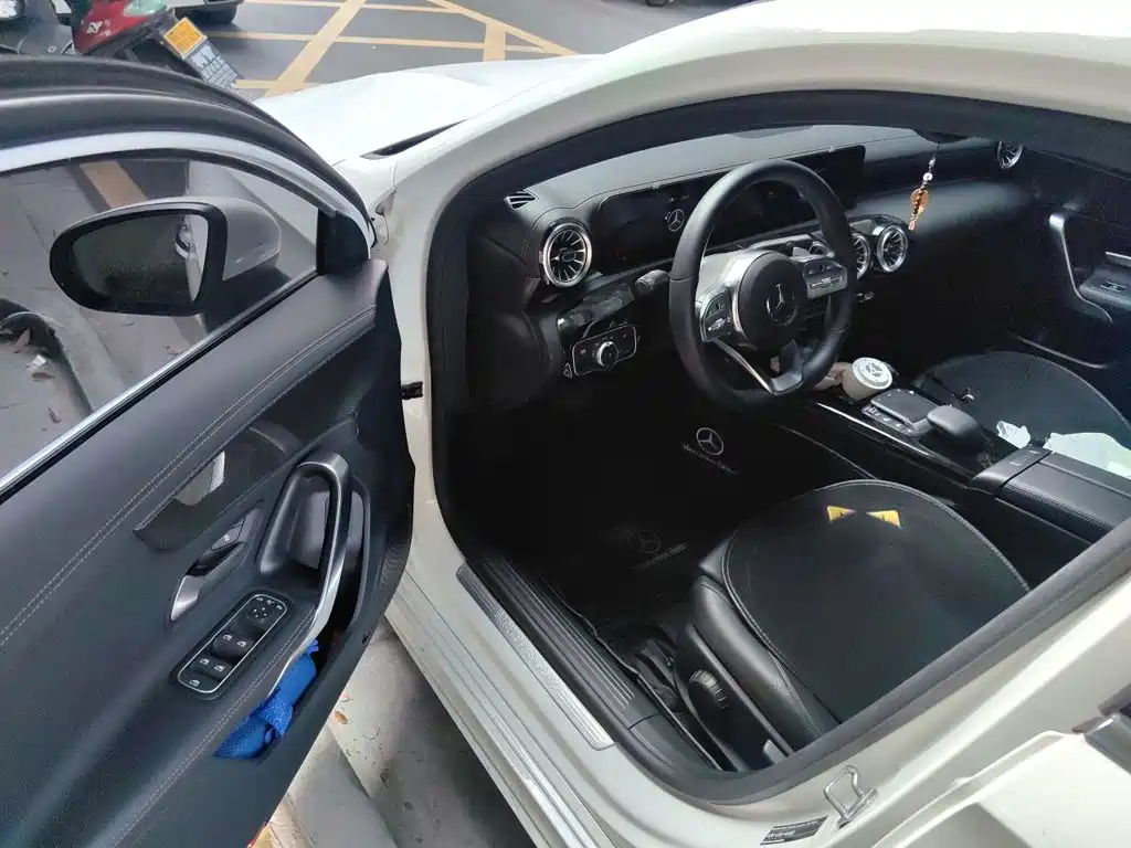 Mercedes-Benz A-Class 2022 — фото 13