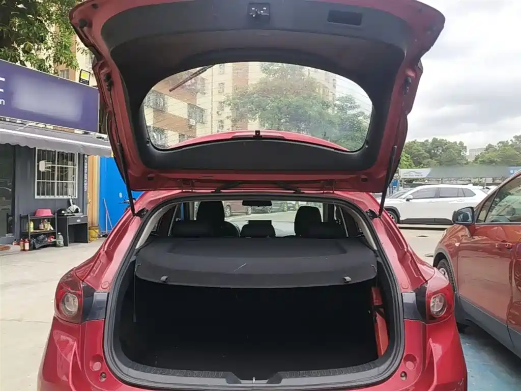 Mazda 3 Axela 2018 — фото 19