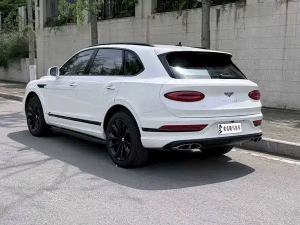 Bentley Bentayga 2022