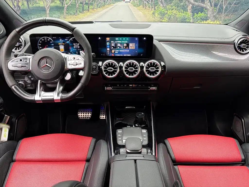 Mercedes-Benz GLA AMG 2023 — фото 5
