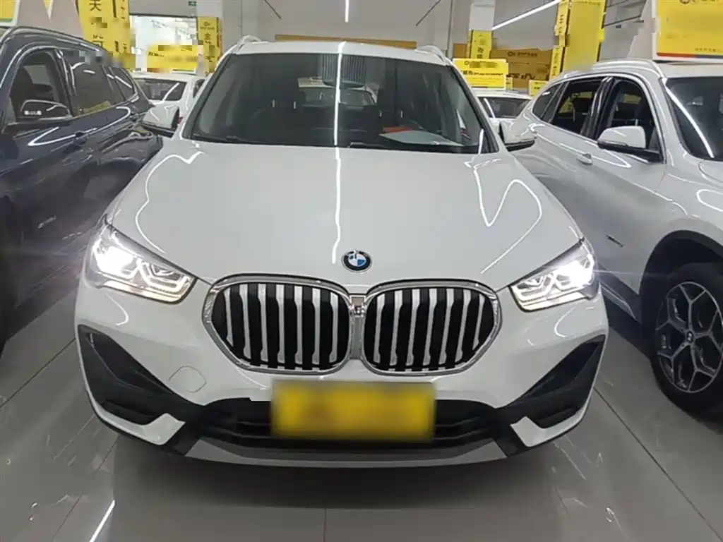 BMW X1 2021 — фото 3