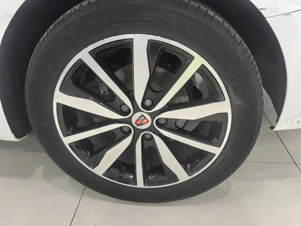Roewe i6 Classic 2018 — фото 11