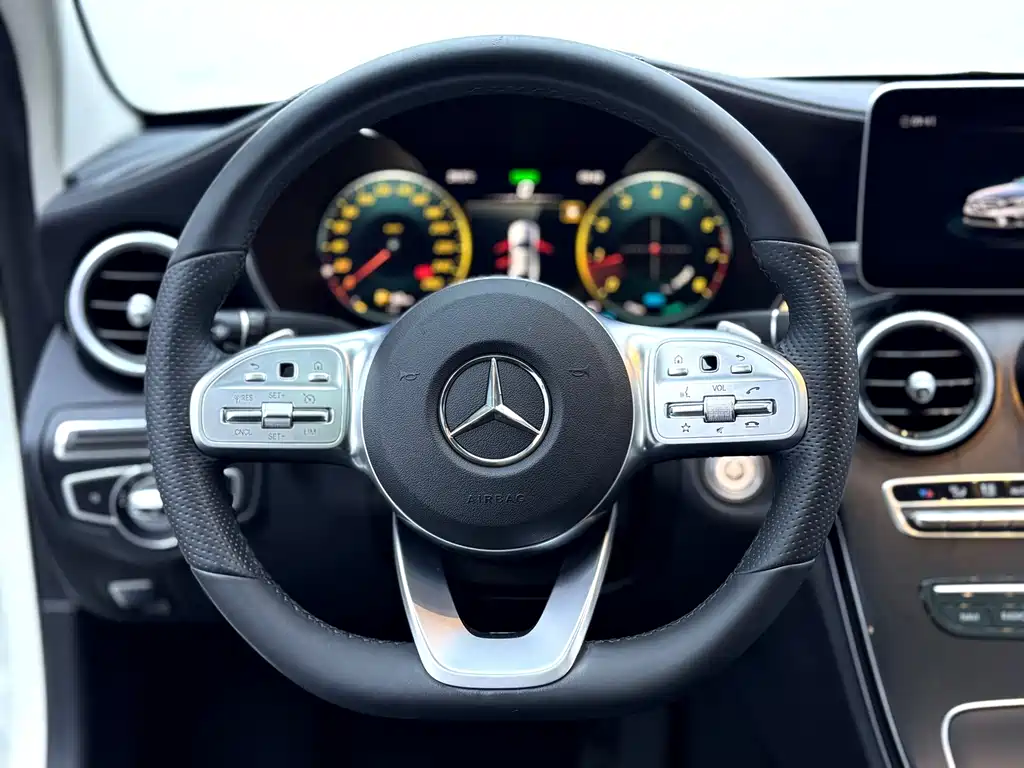 Mercedes-Benz C-Class 2020 — фото 20