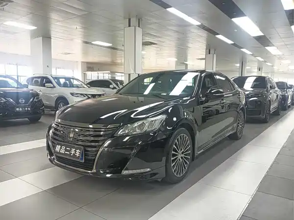 Toyota Crown 2018