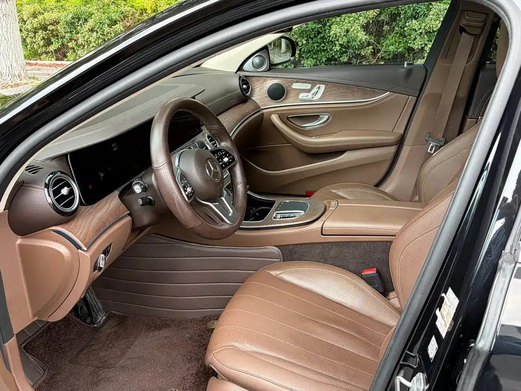 Mercedes-Benz E-Class 2020 — фото 8