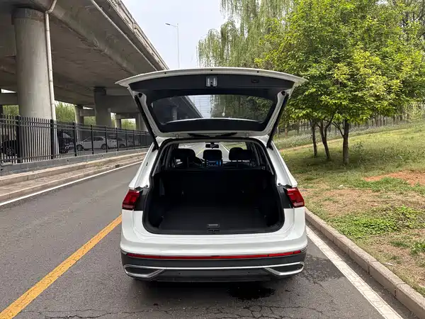 Volkswagen Tiguan L 2023