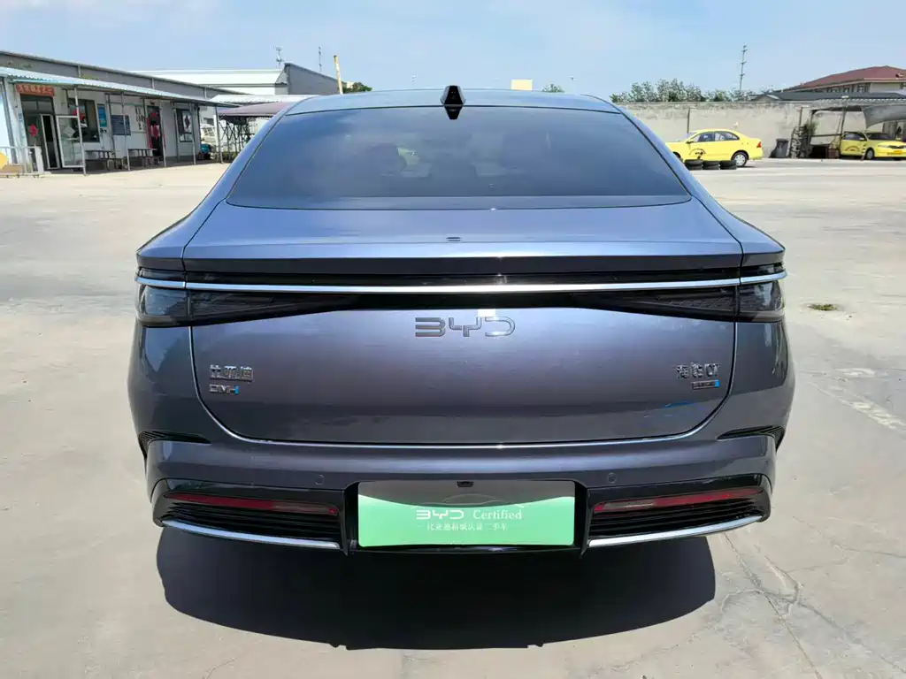 BYD Seal 07 DM-i 2025 — фото 9