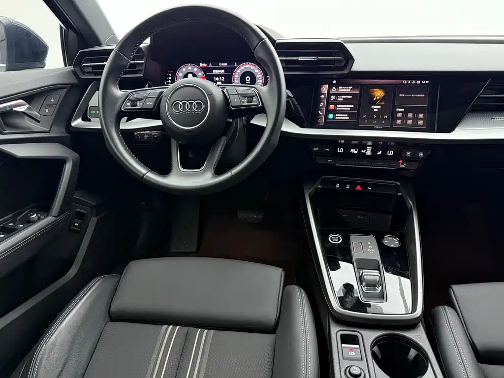 Audi A3 2022 — фото 10