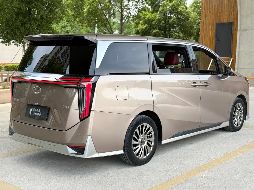 GAC Motor Trumpchi M8 2023 — фото 6