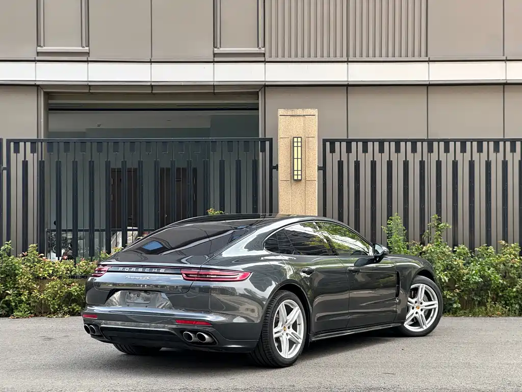 Porsche Panamera 2018 — фото 4