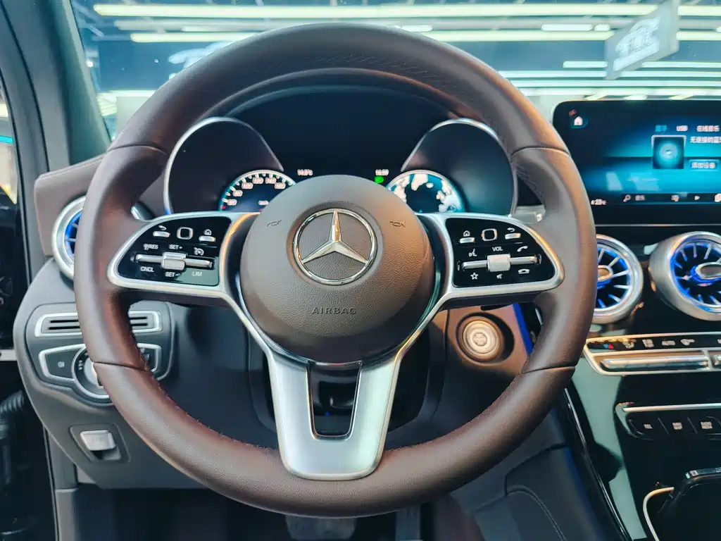 Mercedes-Benz GLC 2021 — фото 14