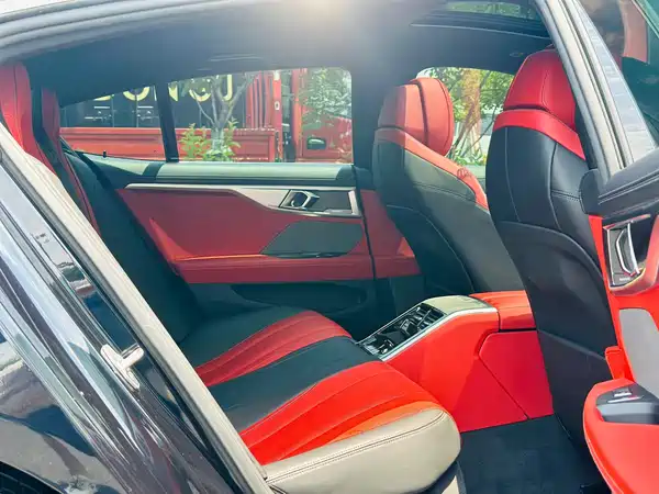 BMW 8 Series 2021