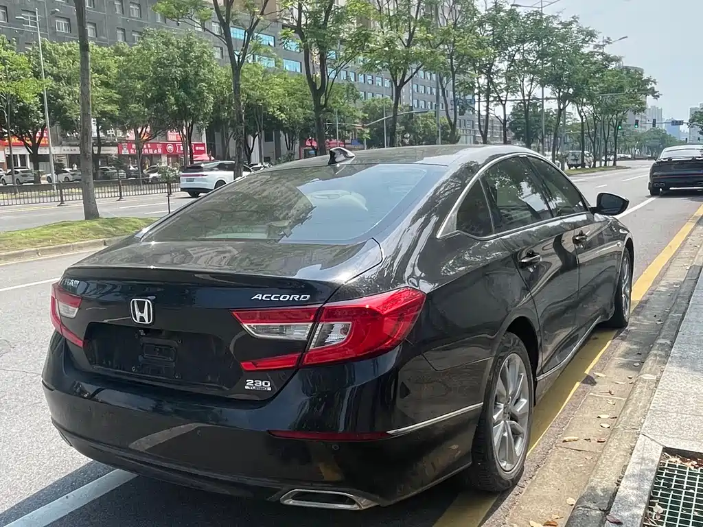 Honda Accord 2019 — фото 9
