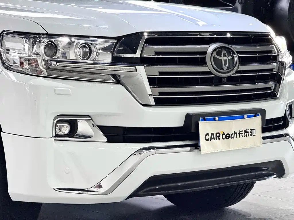 Toyota Land Cruiser 2019 — фото 9